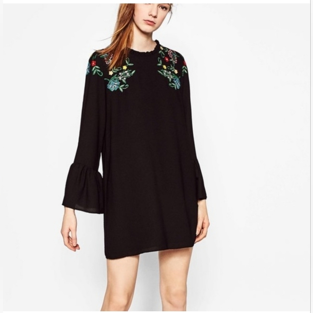 ZARA Trafaluc Collection Black Floral Embroidered Dress Size Medium
